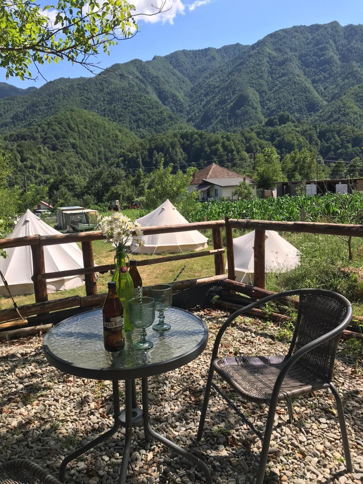 Luna Rock Glamping Brezoi - Blue Scai 호텔 외부 사진