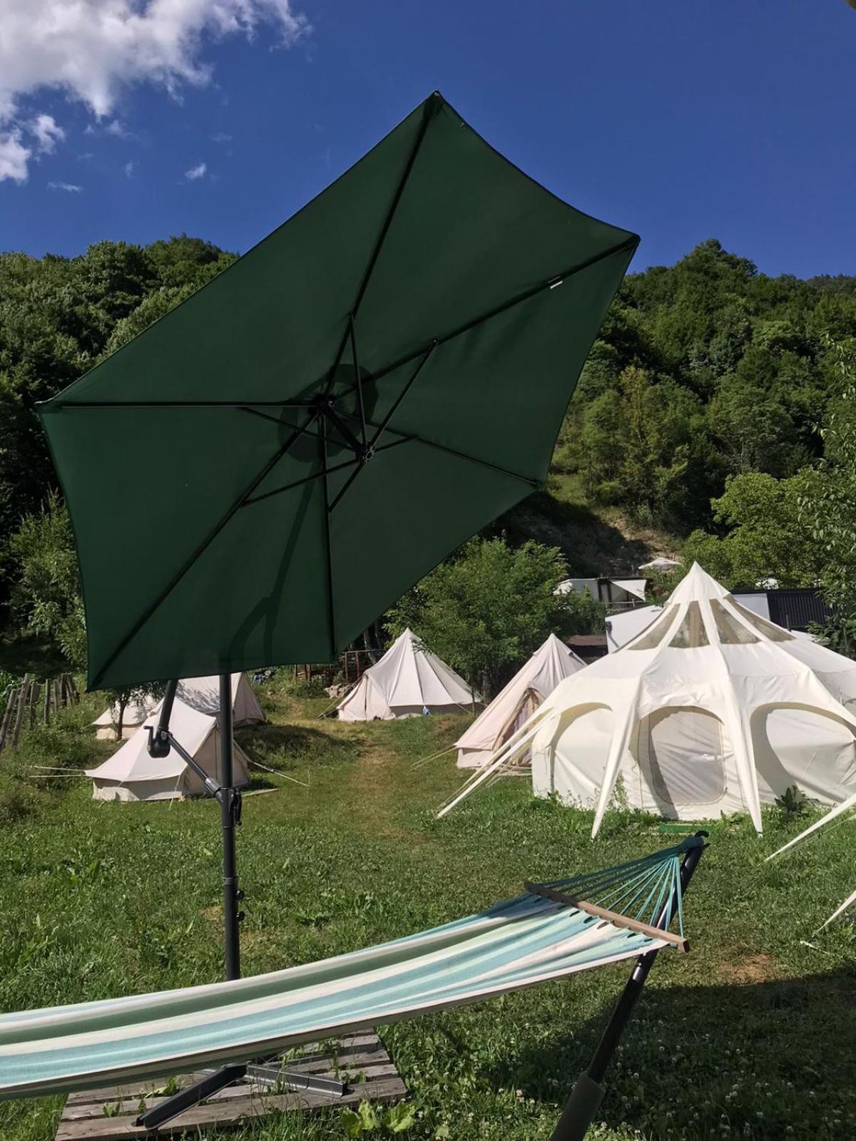 Luna Rock Glamping Brezoi - Blue Scai 호텔 외부 사진